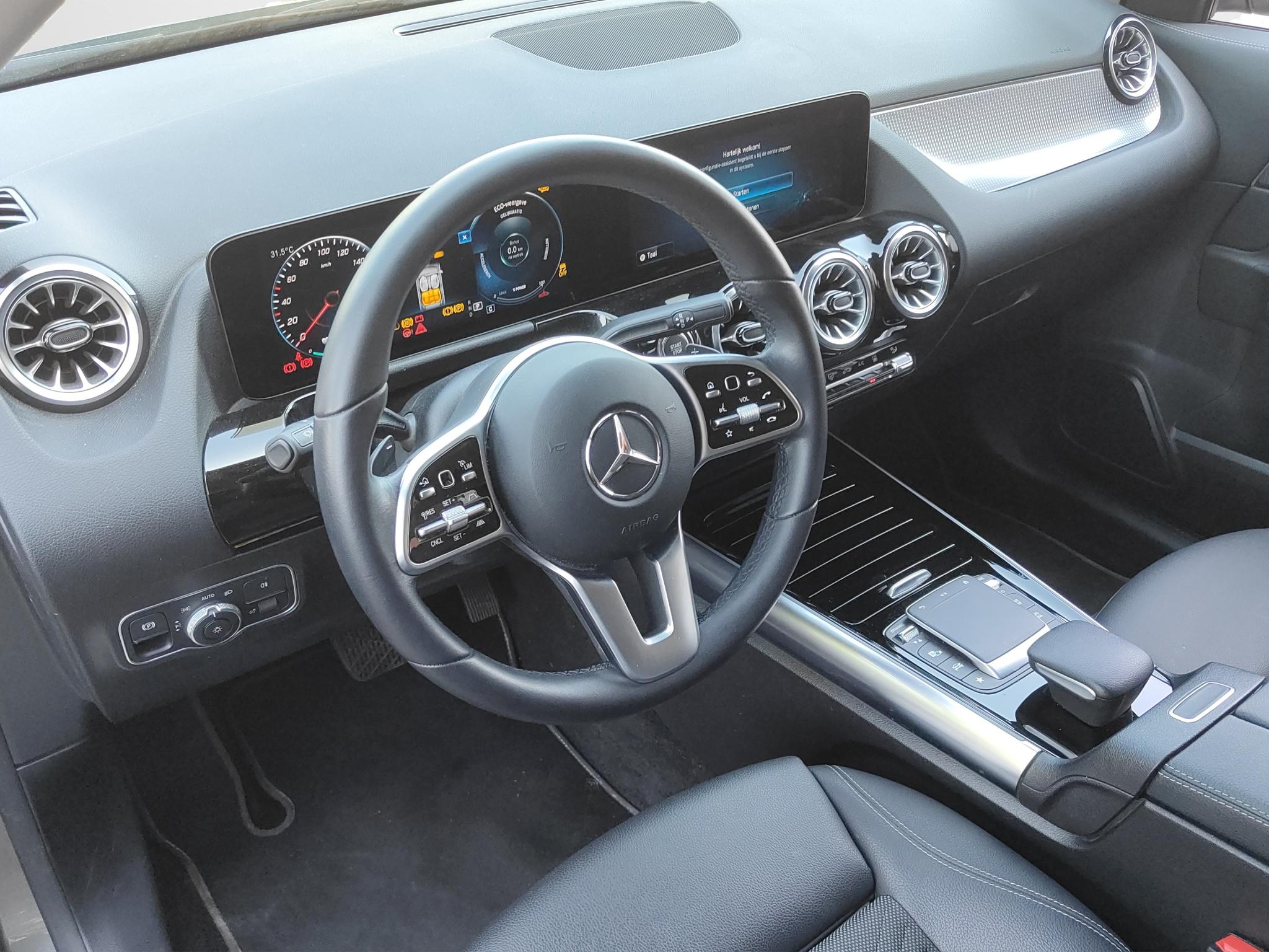 Mercedes-Benz EQA 300 4MATIC 67 kWh Progressive / Luxury Line
