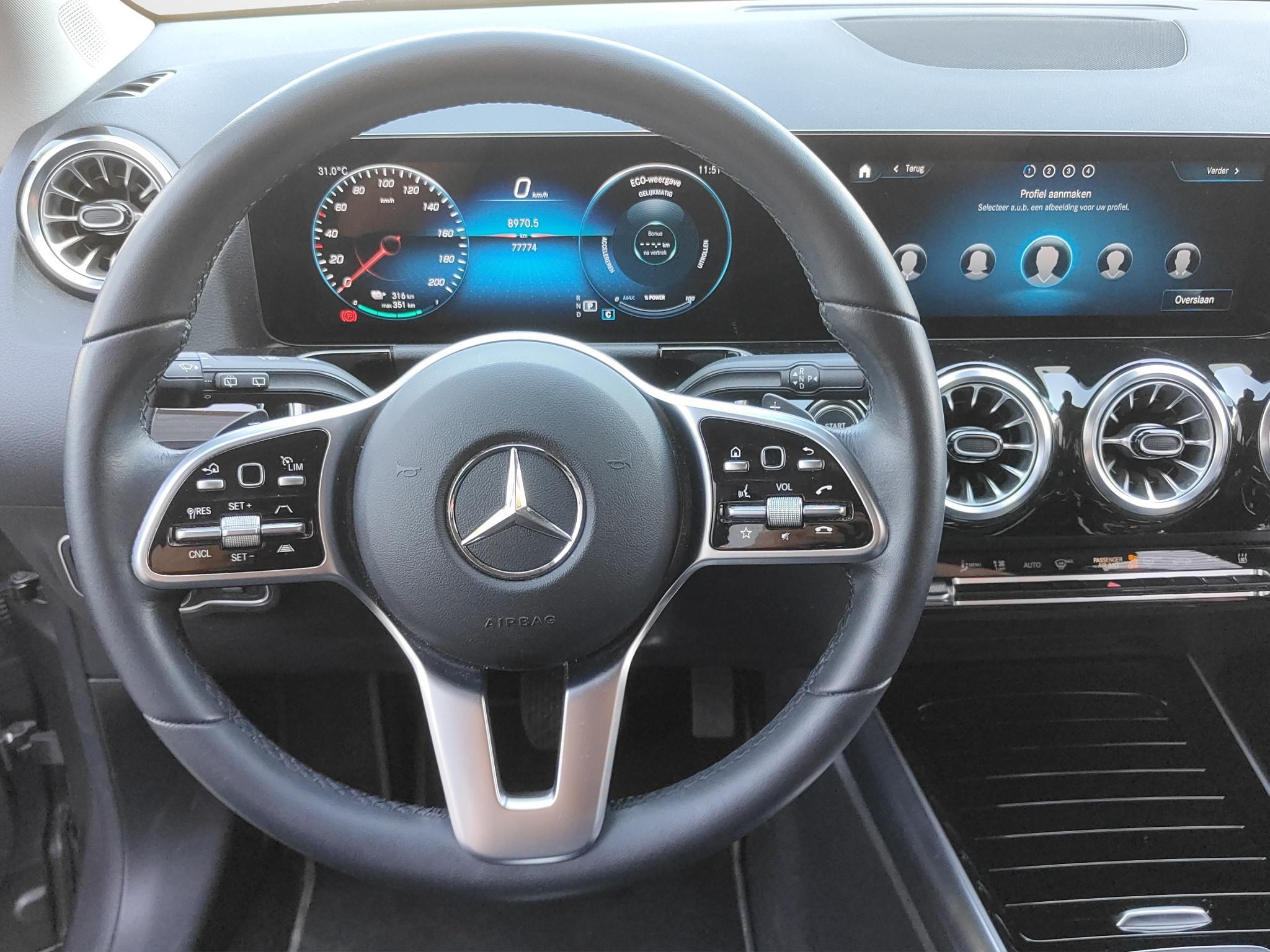 Mercedes-Benz EQA 300 4MATIC 67 kWh Progressive / Luxury Line