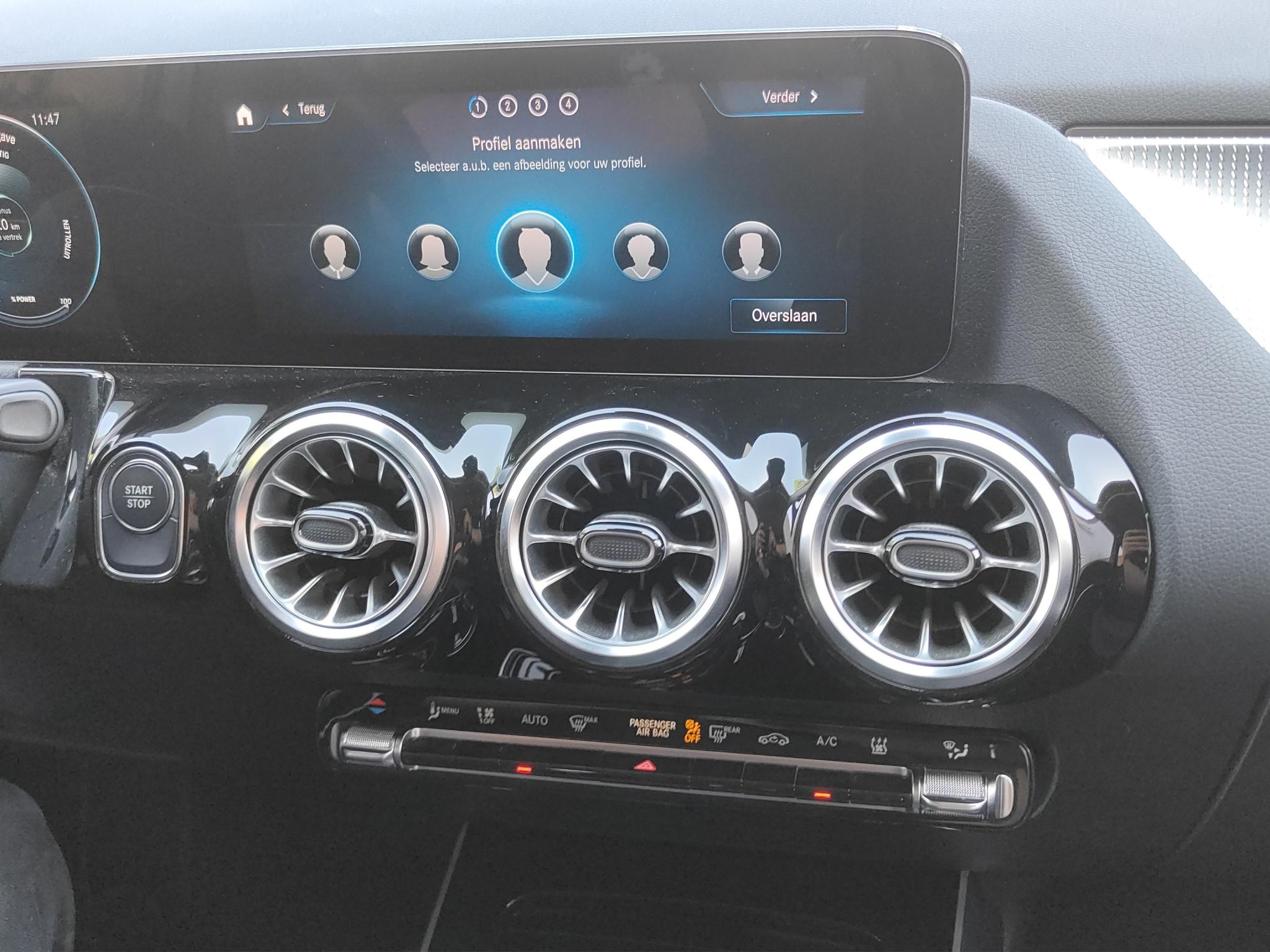 Mercedes-Benz EQA 300 4MATIC 67 kWh Progressive / Luxury Line