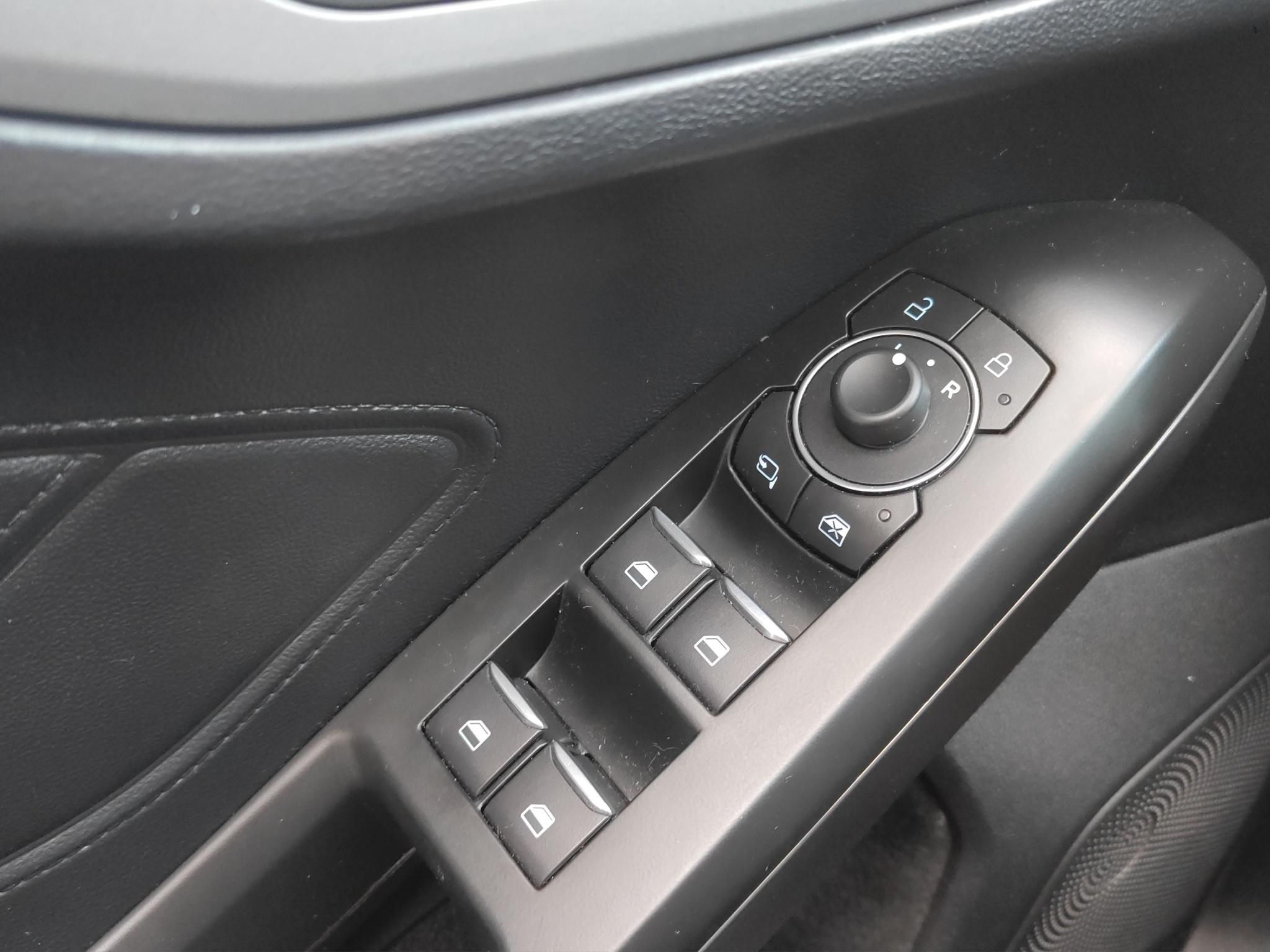 Ford Focus Wagon 1.0 EcoBoost Hybrid ST Line
